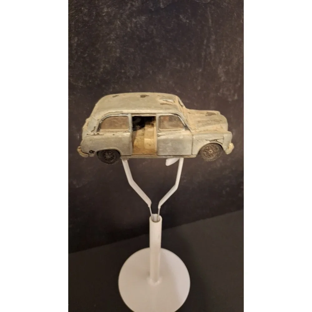 VINTAGE DINKY TOYS RENAULT PRAIRIE 24H DIECAST CAR FRANCE 1:43 SCALE